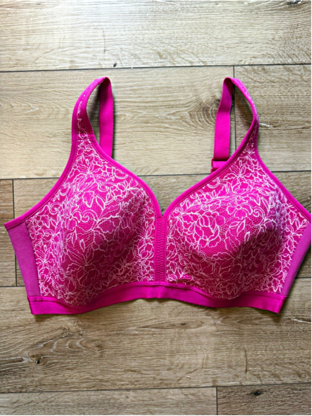 Cacique 44DDD Wireless Lightly Lined Pink Floral T-Shirt Bra Hook & Eye